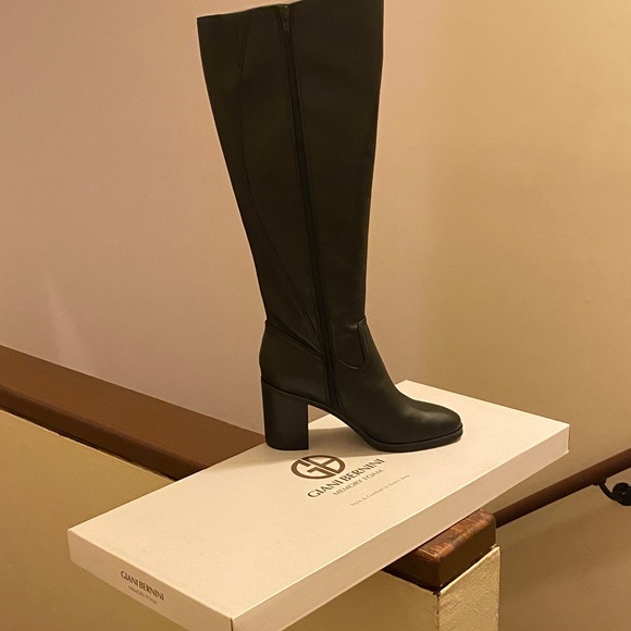 Giani Bernini Elegant Black Heeled Boots - Picture 1 of 5